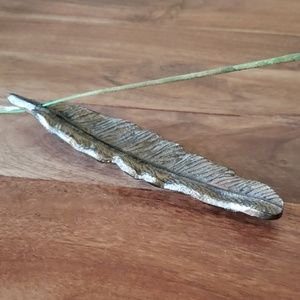 Feather incense holder